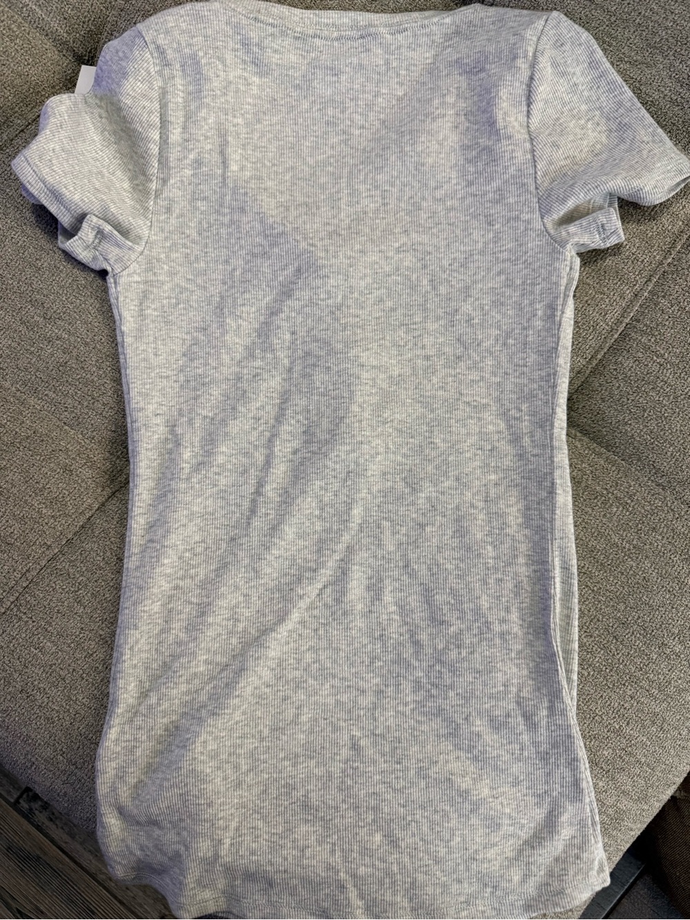 Hollister Light Gray Ribbed Henley Tee - Picture 4 of 6